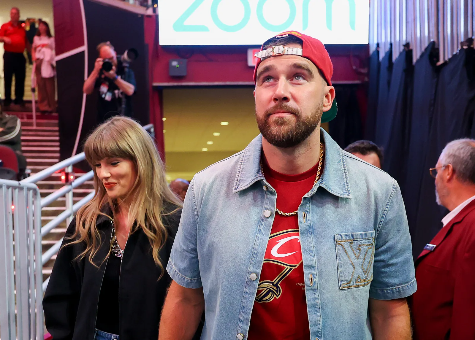 Singer Taylor Swift and Chiefs star Travis Kelce attend Knicks game against Cavaliers