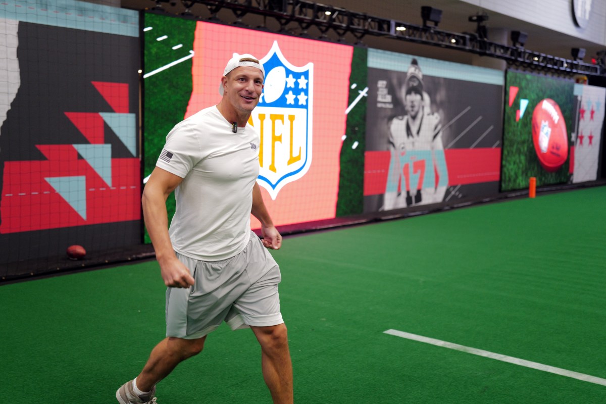 Rob Gronkowski Has Zero Faith in This NFL Team for the Playoffs