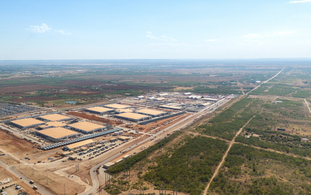Texas Data Centers Face Crackdown Calls as $500 Fine Derided