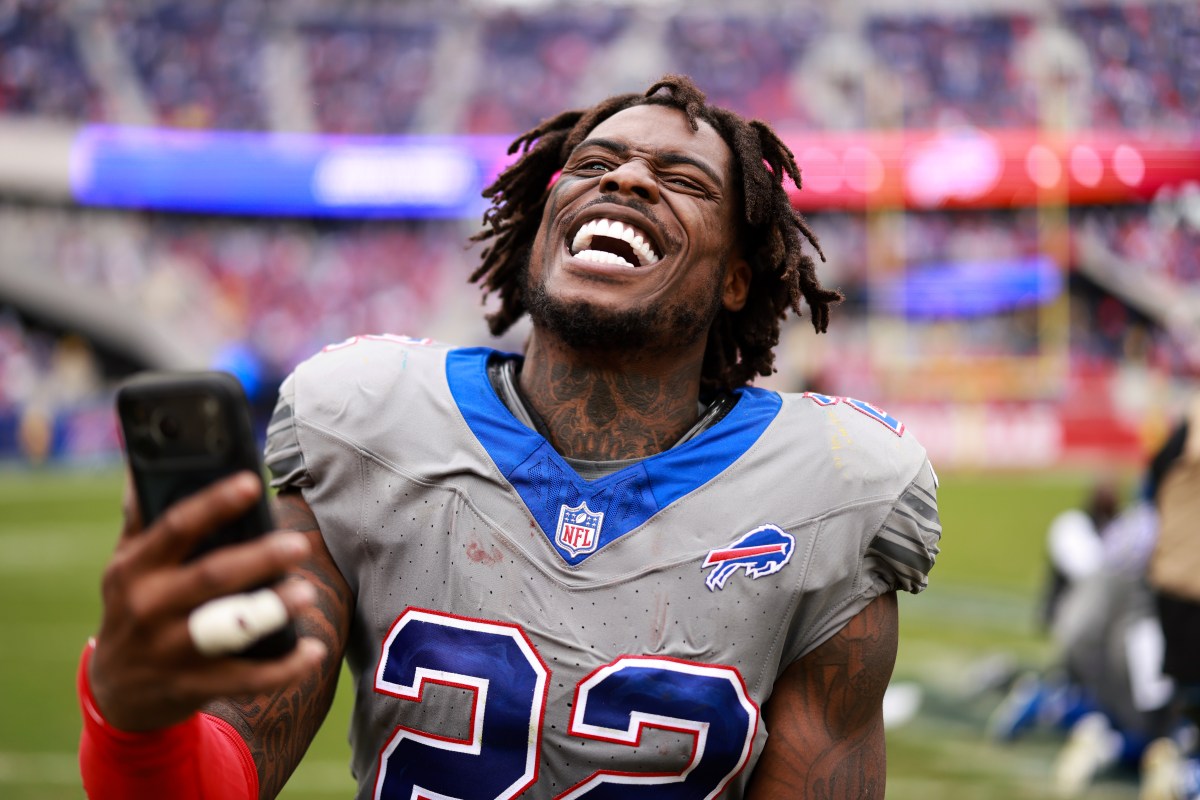 Bills’ CJ Gardner-Johnson Ejected After Spitting on Raiders Player Bills’ CJ Gardner-Johnson Ejected After Spitting on Raiders Player