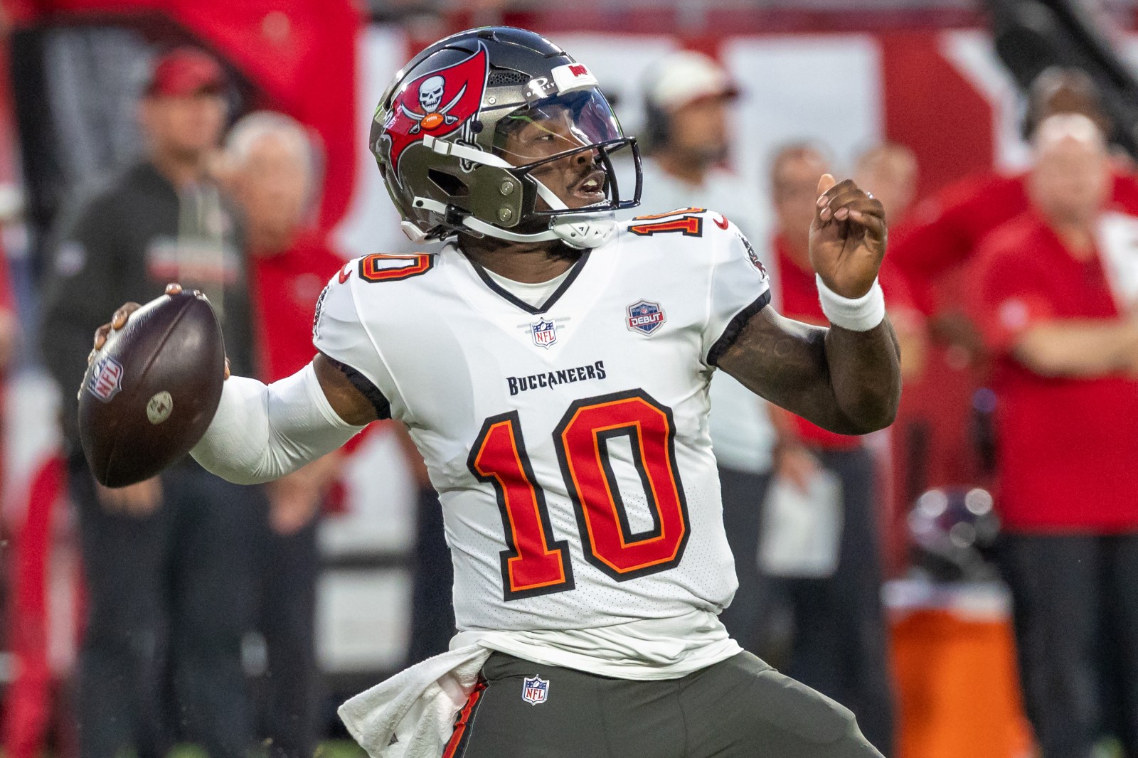 Jon Gruden Sends Fiery Message to Bucs QB Jalon Daniels Before 1st NFL Start