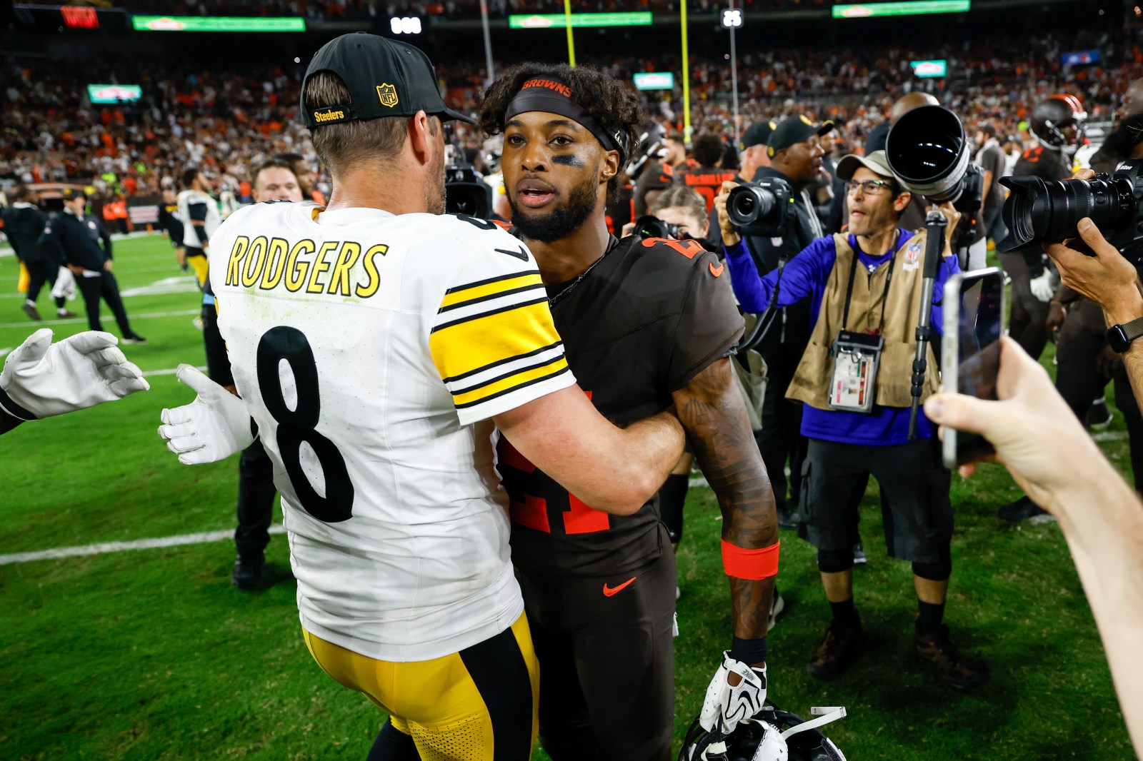 'What the F*ck?!' Aaron Rodgers Lashes Out at His Head Coach, Who Responds by Calling Him a 'F*cking Ahole!'