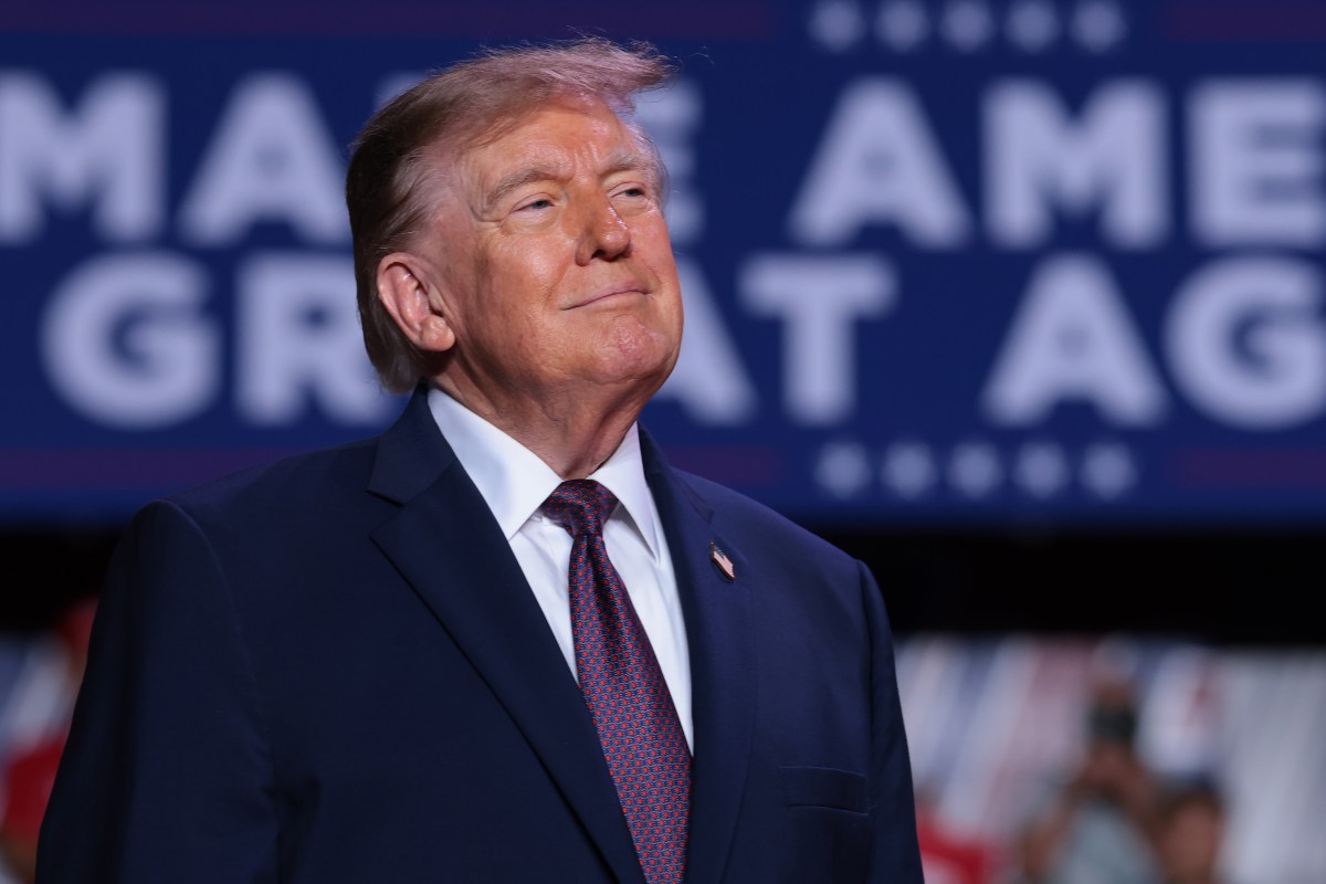 Trump Announces $100 Checks to Seniors for Medicare Premiums