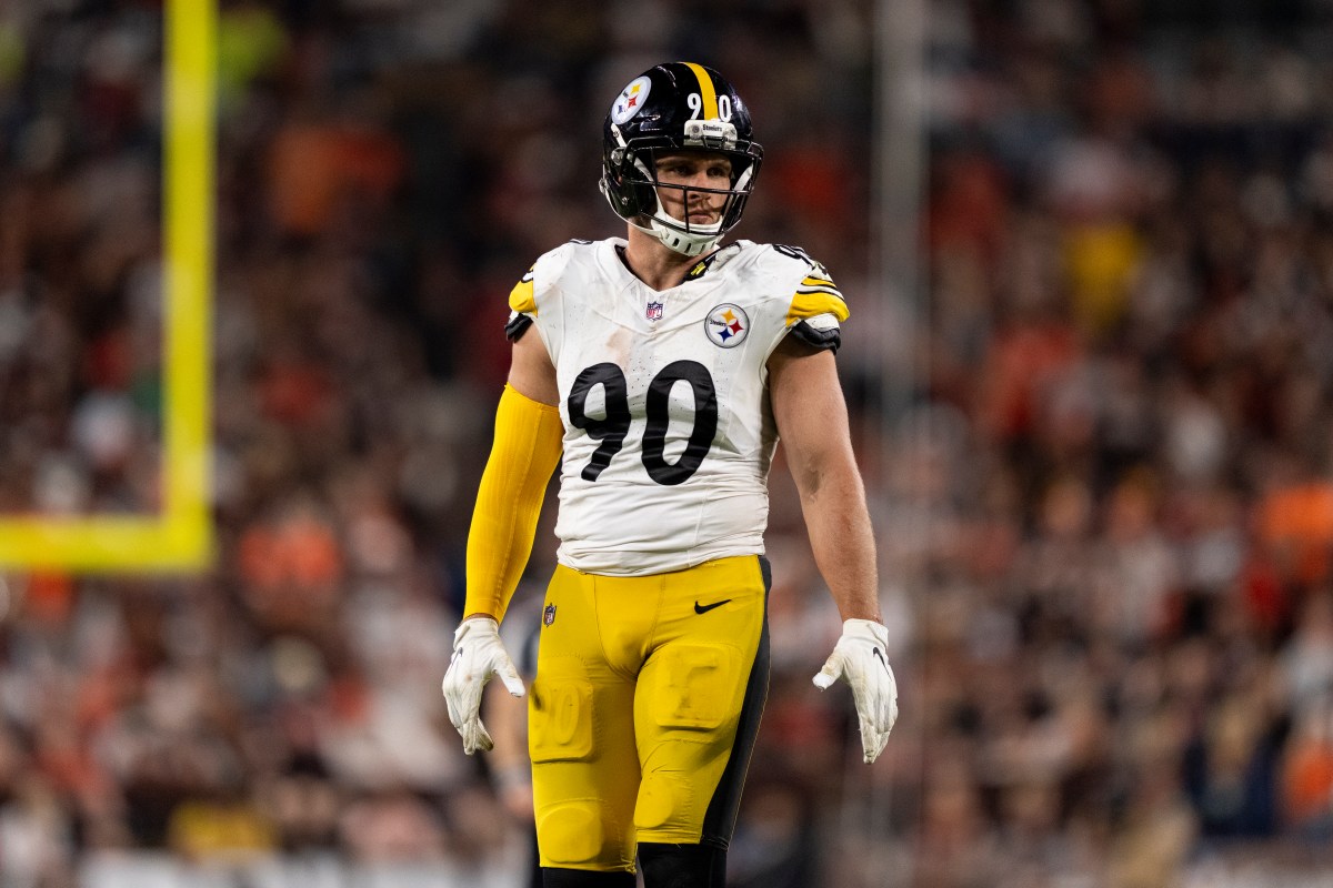 Steelers' TJ Watt Pops Up on Injury Report With New Concern
