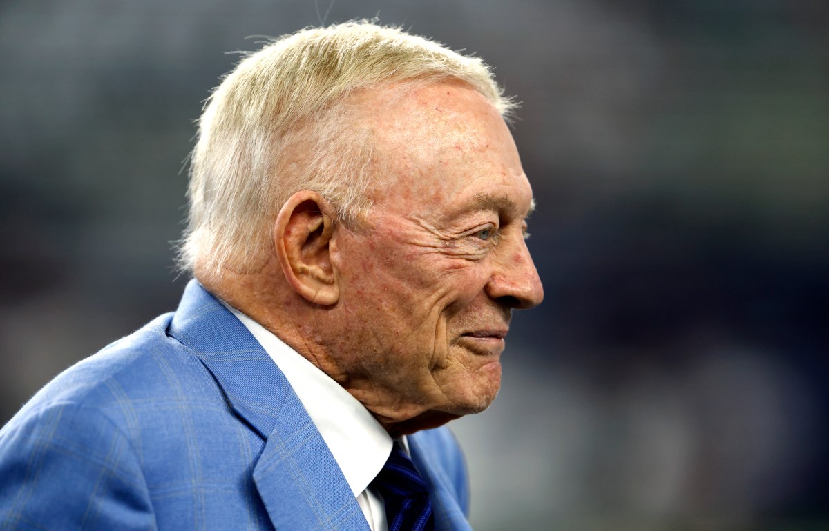 Cowboys' Jerry Jones Takes Clear Stance on Dak Prescott's Fan Confrontation