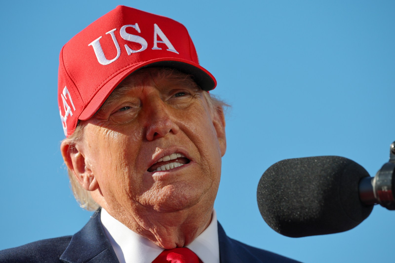 newsweek.com - Hugh Cameron - Donald Trump says oil is at 'pre-war levels:' what the figures show