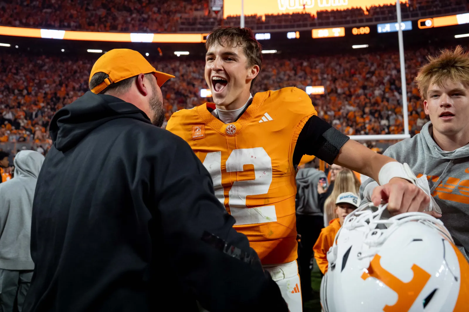 George MacIntyre #12 of the Tennessee Volunteers.