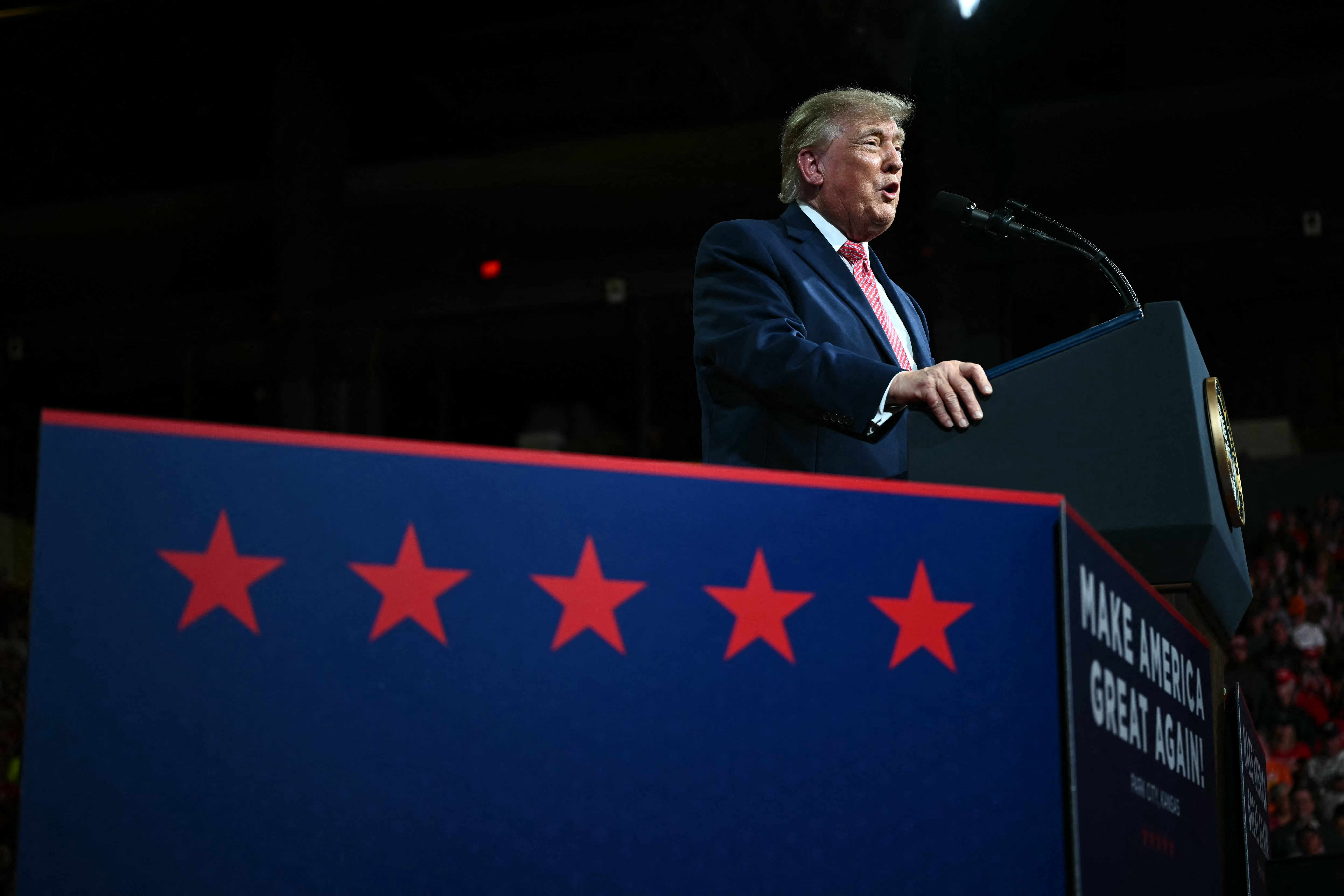 Trump Pushes $400M to GOP in Midterms as Bloomberg Drops $80M For Democrats