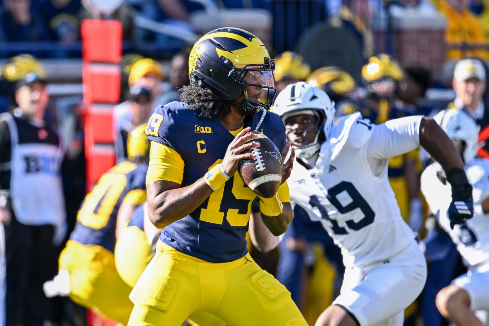 Bryce Underwood's Classy Reaction to Benching Wins Hearts After Michigan's Comeback