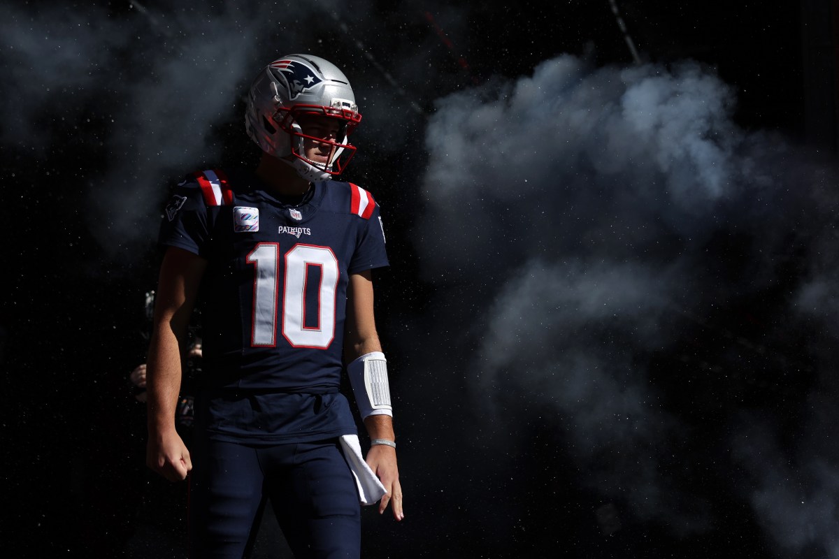 Patriots’ Offensive Line Gets Angry When Drake Maye Does This 1 Thing