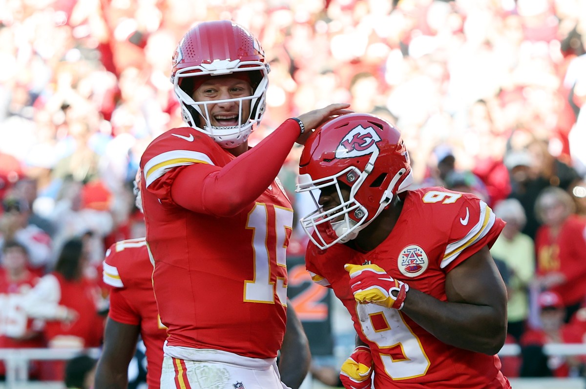 Patrick Mahomes Has Message for Kenneth Walker Before His Seattle Homecoming