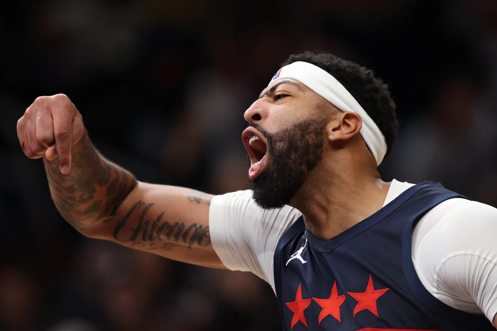 Anthony Davis #23 of the Washington Wizards