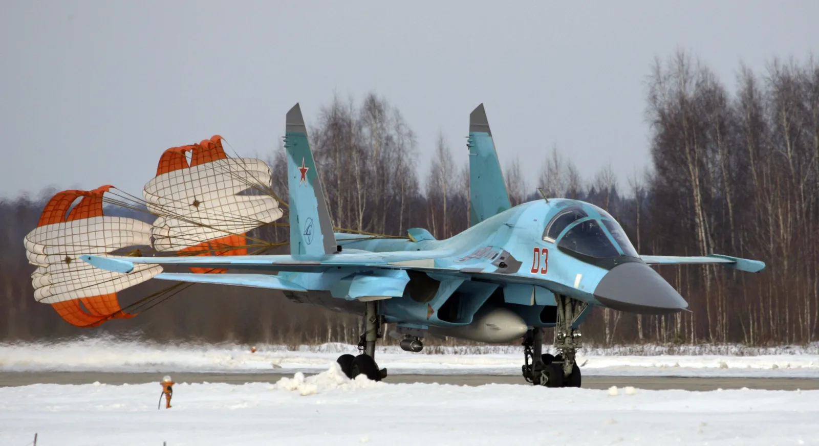 A Russian Su-34 bomber lands at Kubinka airfield near Moscow on March 28, 2009.