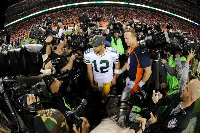 Aaron Rodgers On the Verge of Passing Peyton Manning in NFL Record Book ...