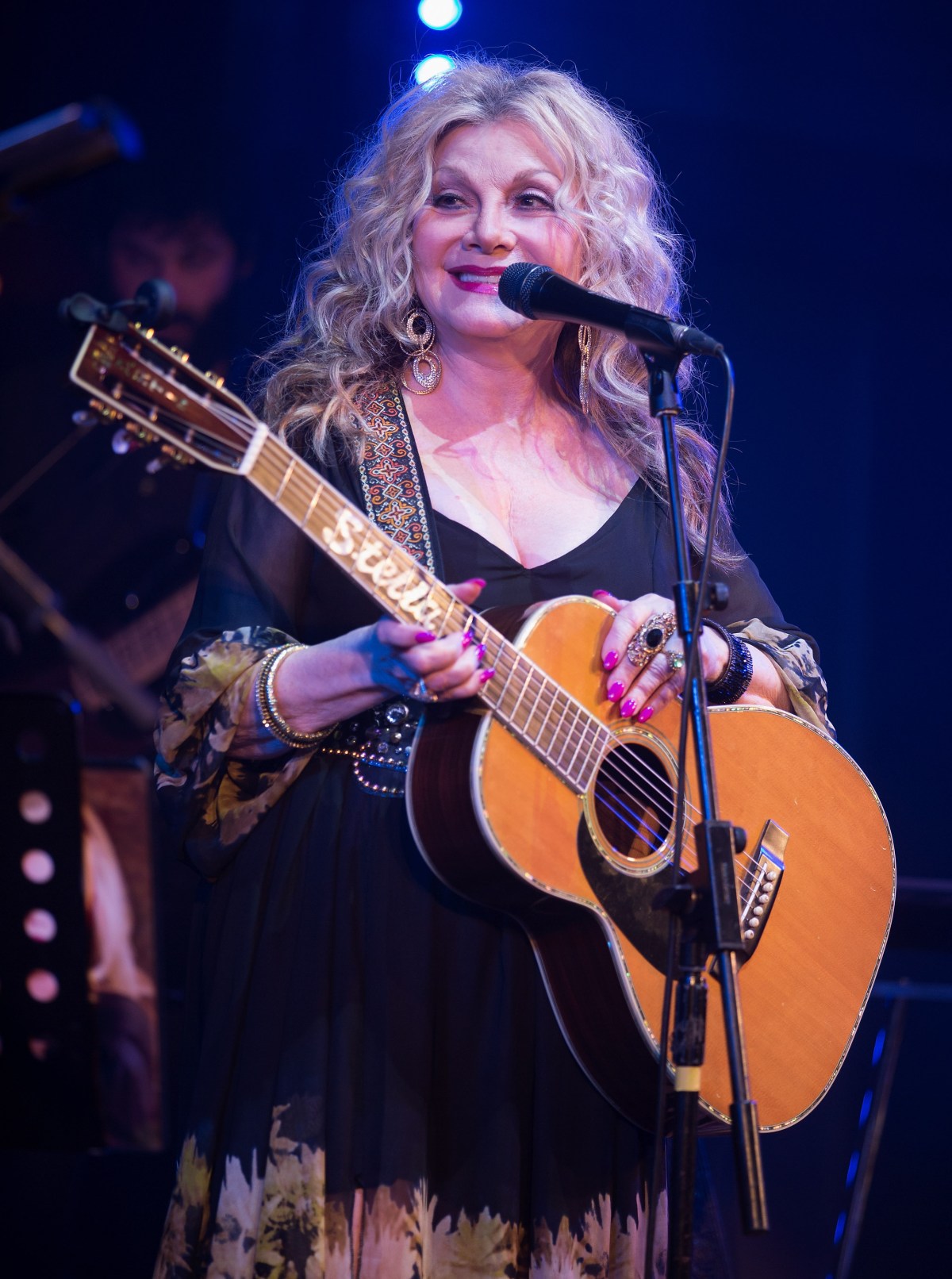 Tennessee Responds to Dolly Parton Sister's Election 'Rigging' Post
