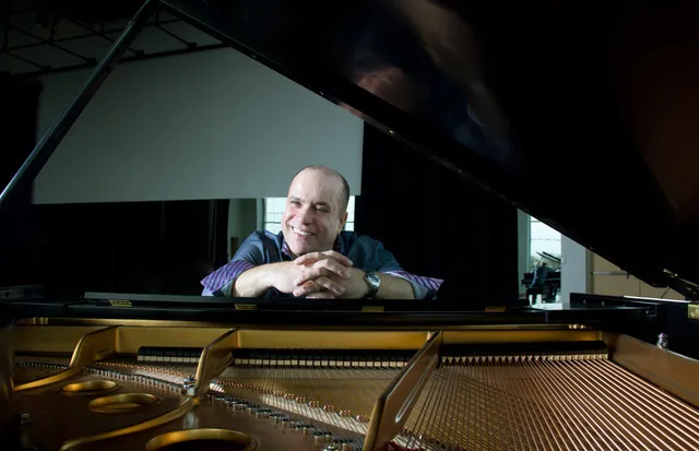 Oscar Hernández believes salsa can evolve without losing sight of its cultural roots.